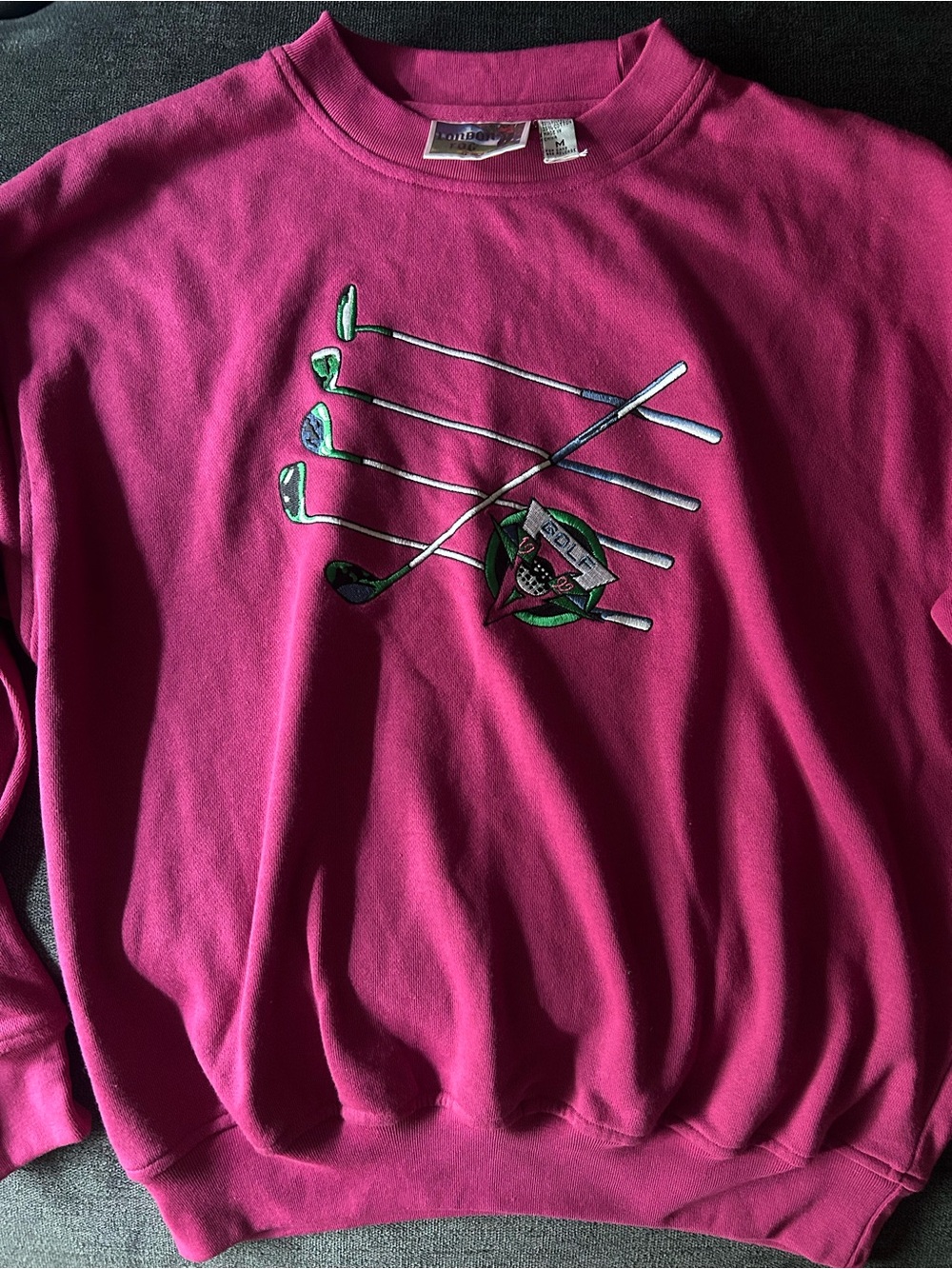 VTG London Fog 1992 Men’s Golf Sweatshirt Magenta Embroidered Clubs Medium